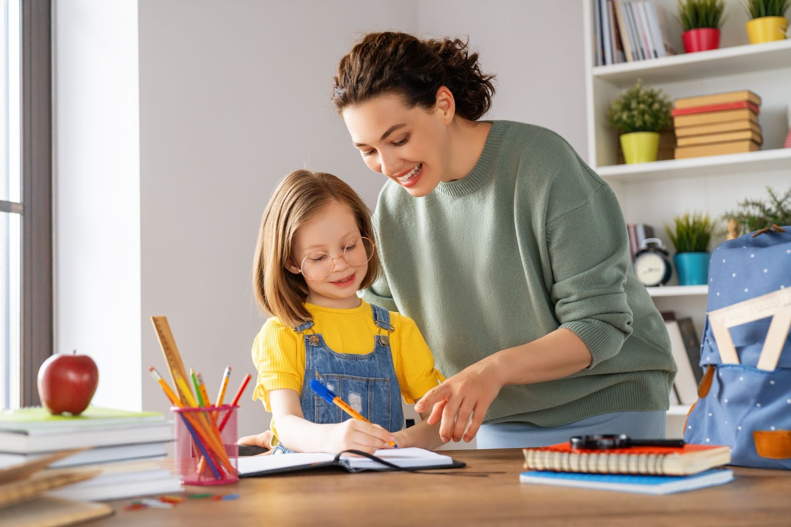 Una madre motiva la figlia allo studio